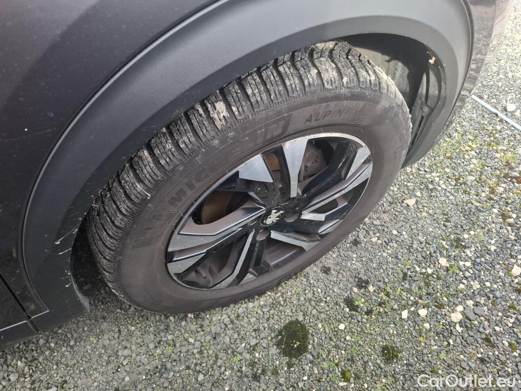  Peugeot  2008 PEUGEOT  / 2019 / 5P / Crossover PureTech 130 S&S EAT8 ALLURE BUSINESS #32