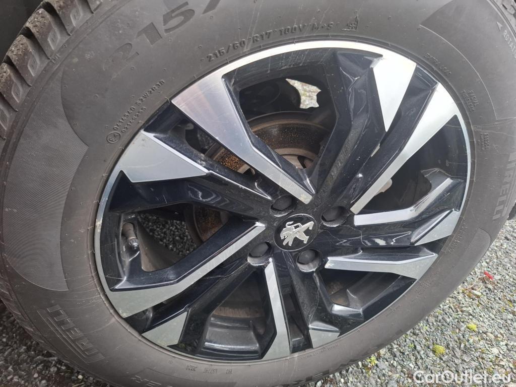  Peugeot  2008 PEUGEOT  / 2019 / 5P / Crossover PureTech 130 S&S EAT8 ALLURE BUSINESS #34