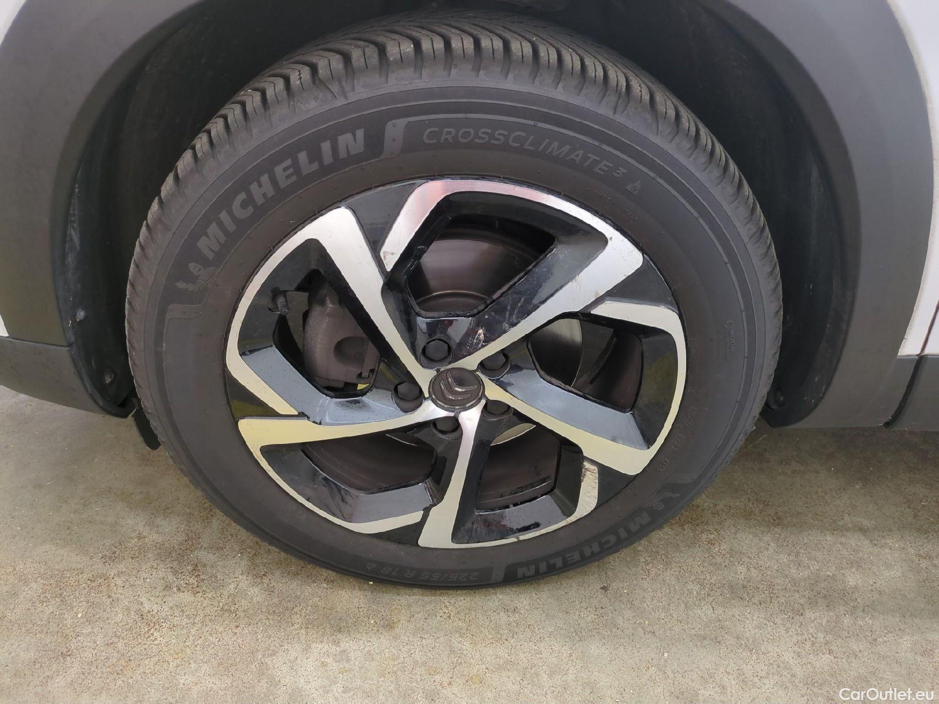  Citroen  C5 Aircross  C-Series 1.2 PureTech 130CV BVA8 E6d #1