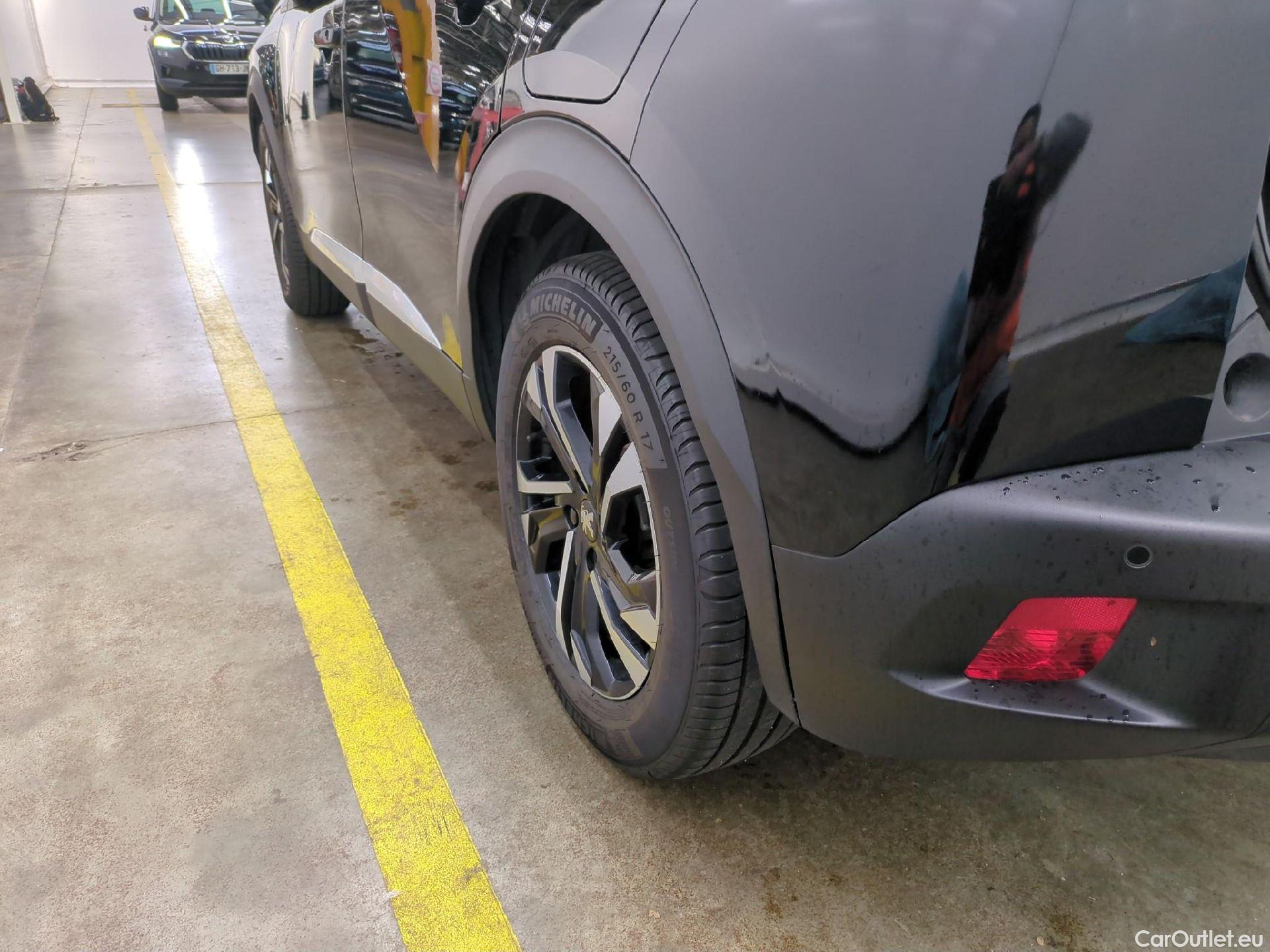  Peugeot  2008  Allure Pack 1.2 PureTech 130CV BVM6 E6d #31
