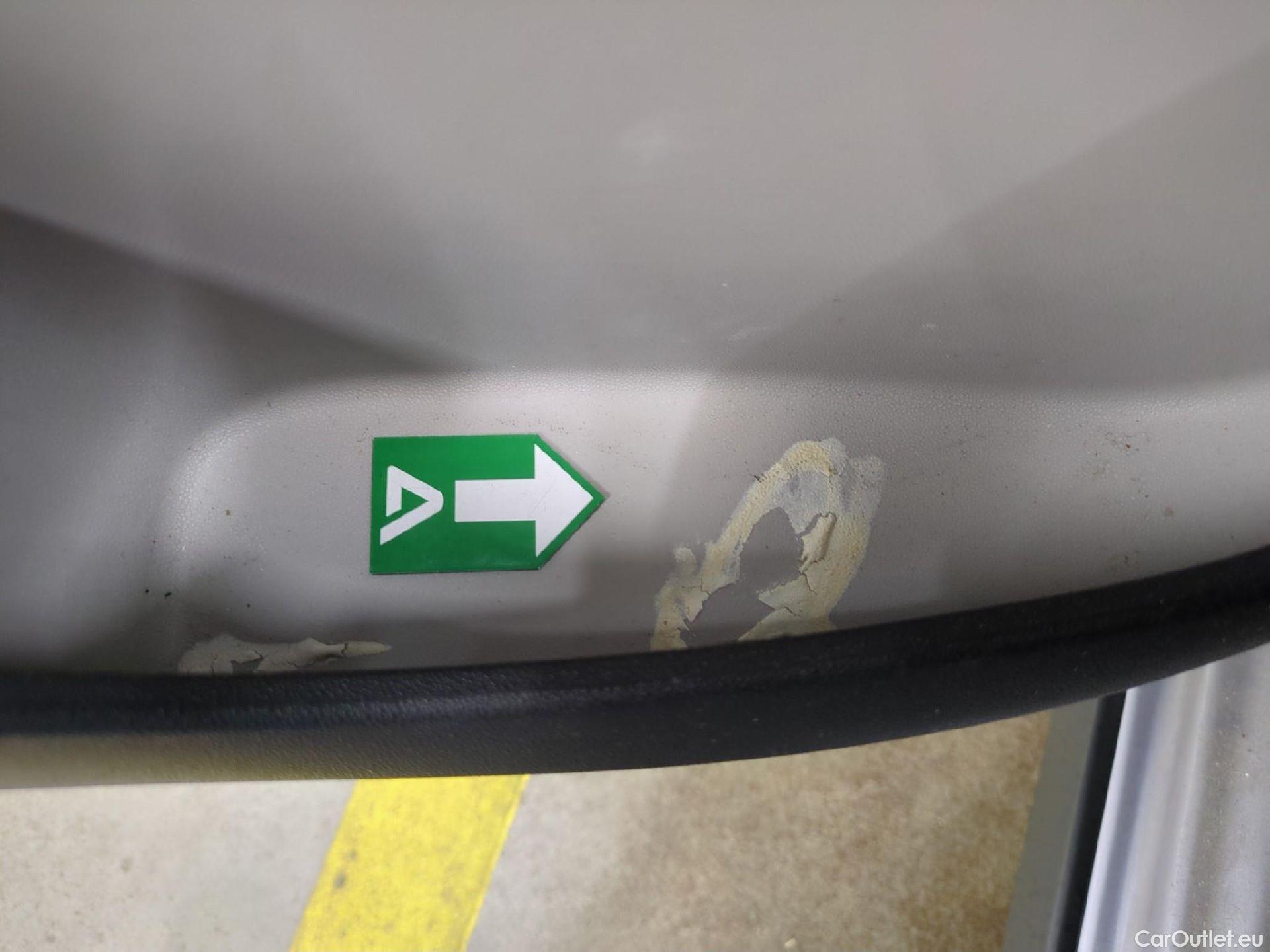  Citroen  C3  Max 1.2 PureTech 80CV BVM5 6E #14