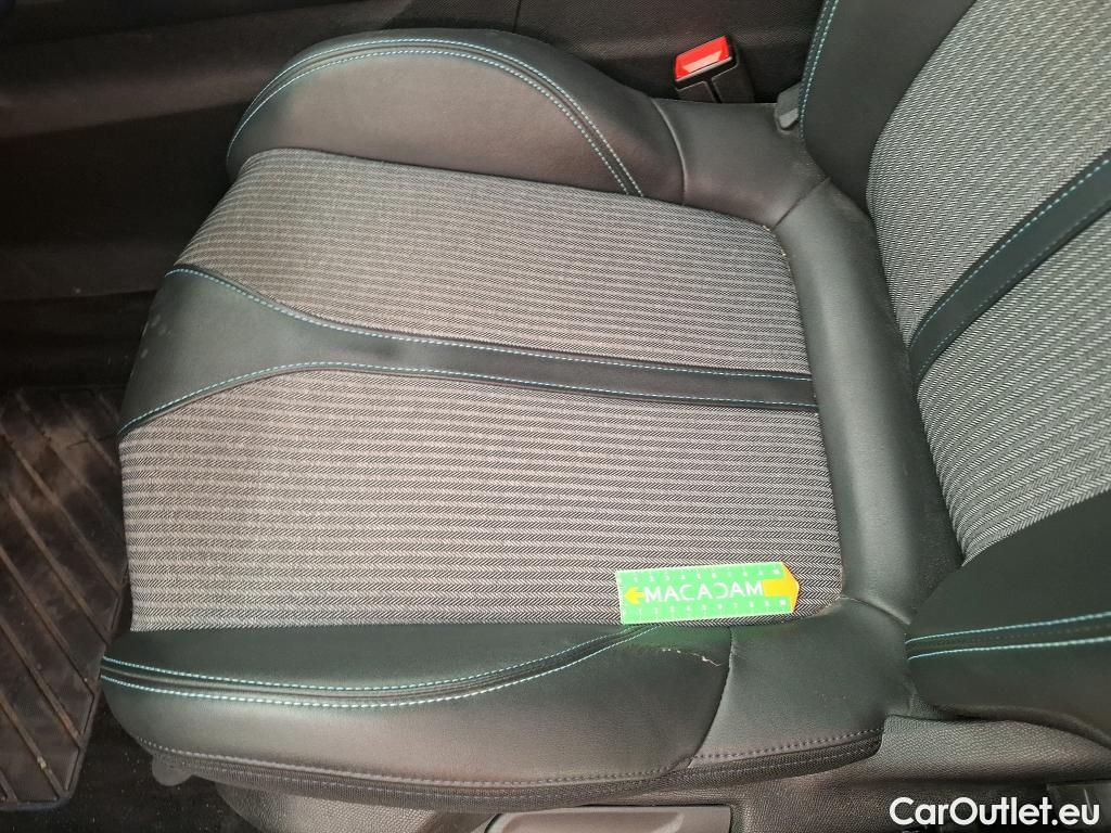  Peugeot  5008  Allure Pack 1.2 PureTech 130CV BVA8 7 Sieges E6d #10