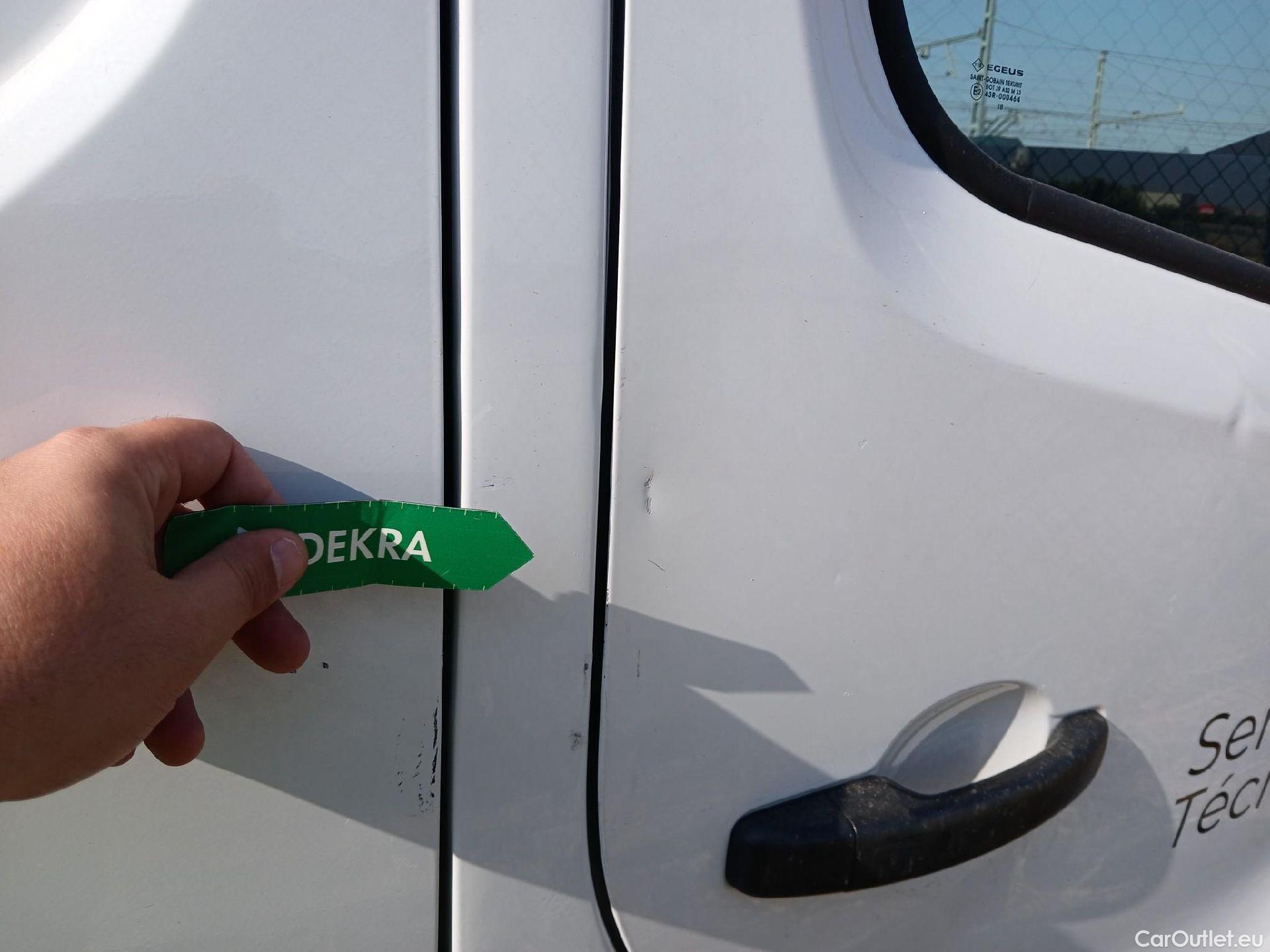  Opel  Vivaro OPEL  / 2014 / 4P / furgón 1.6CDTI 88kW (120CV) Expressio L1H1 2.9t #75