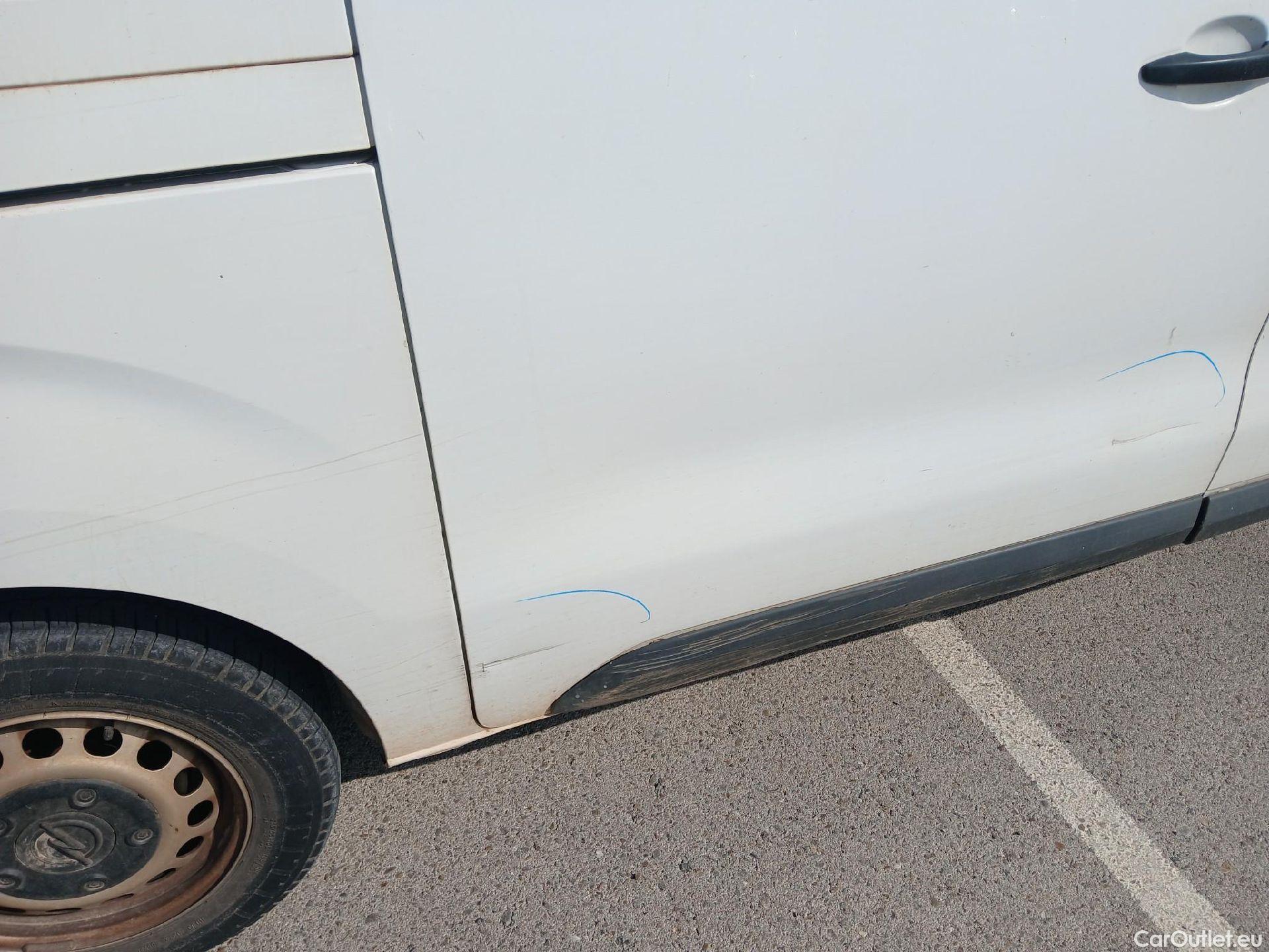  Opel  Vivaro OPEL  / 2019 / 4P / furgón 1.5 Diésel 74kW (100CV) M Std Express (AC) #51