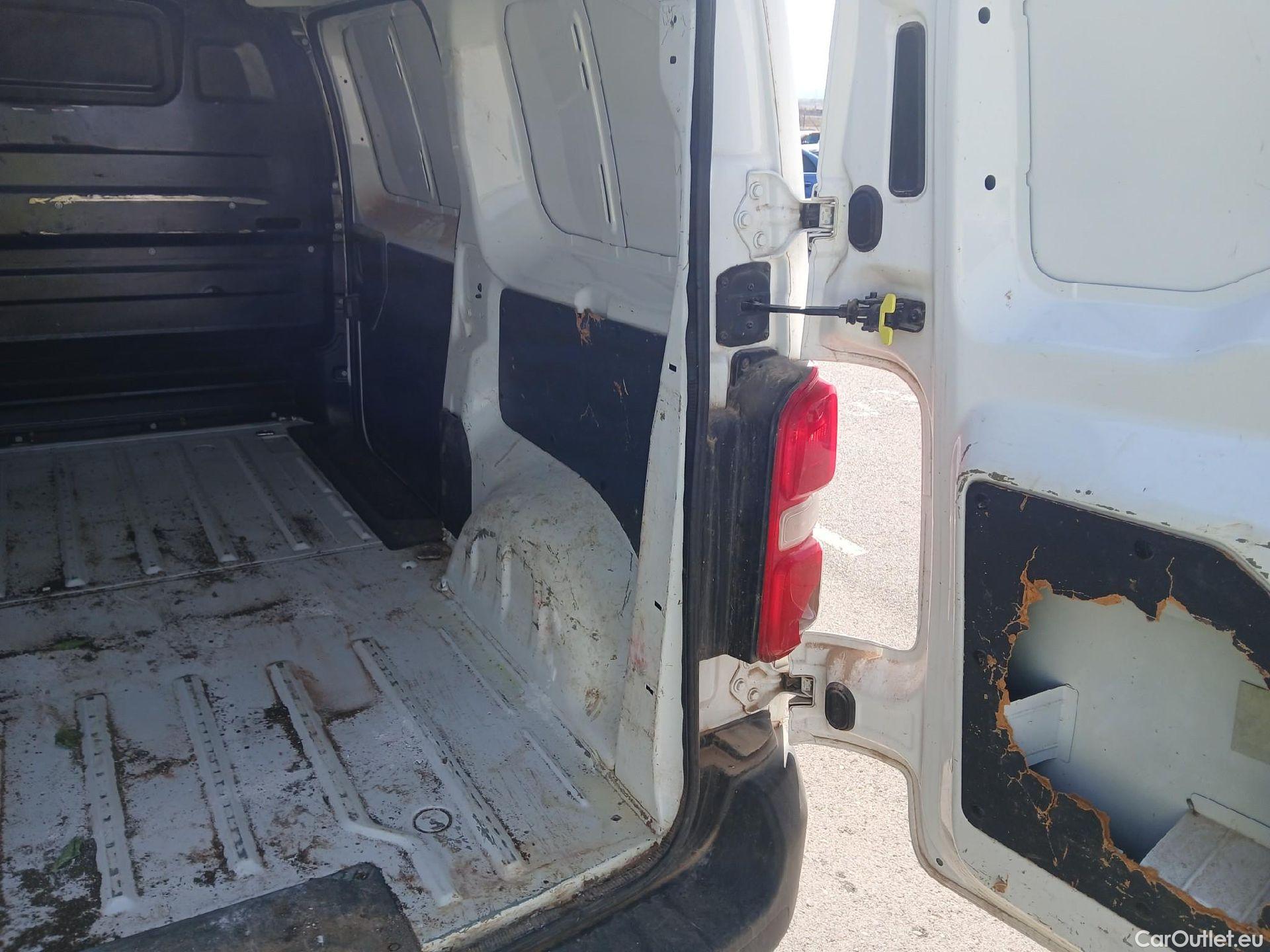  Opel  Vivaro OPEL  / 2019 / 4P / furgón 1.5 Diésel 74kW (100CV) M Std Express (AC) #15