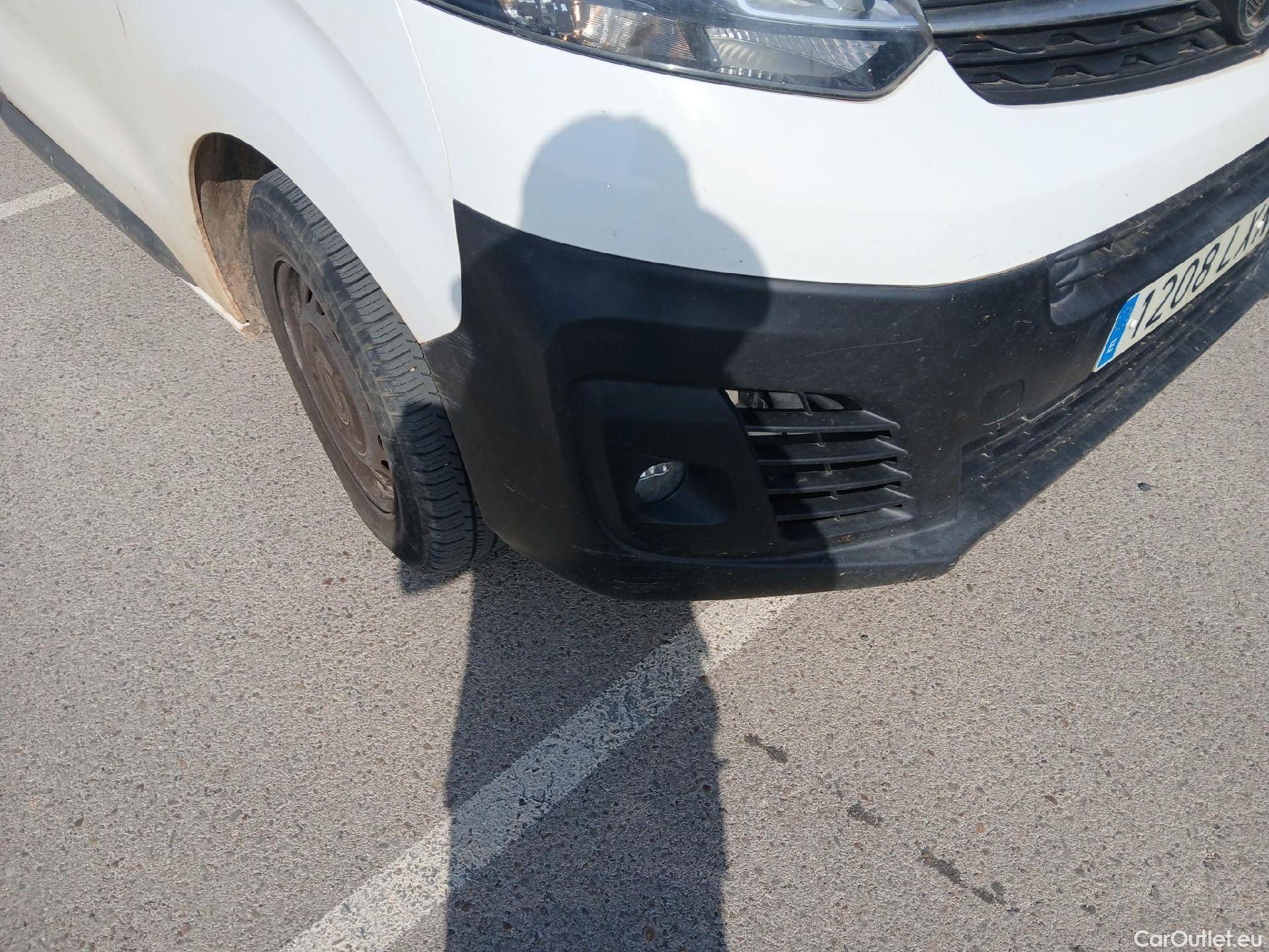  Opel  Vivaro OPEL  / 2019 / 4P / furgón 1.5 Diésel 74kW (100CV) M Std Express (AC) #29