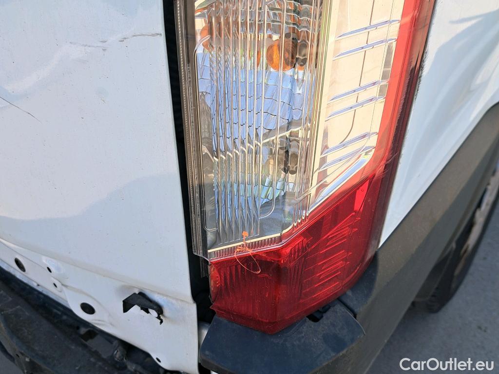  Ford  Transit FORD  / 2013 / 4P / furgón 350 96kW L3H2 Van Trend FWD MHEV #21