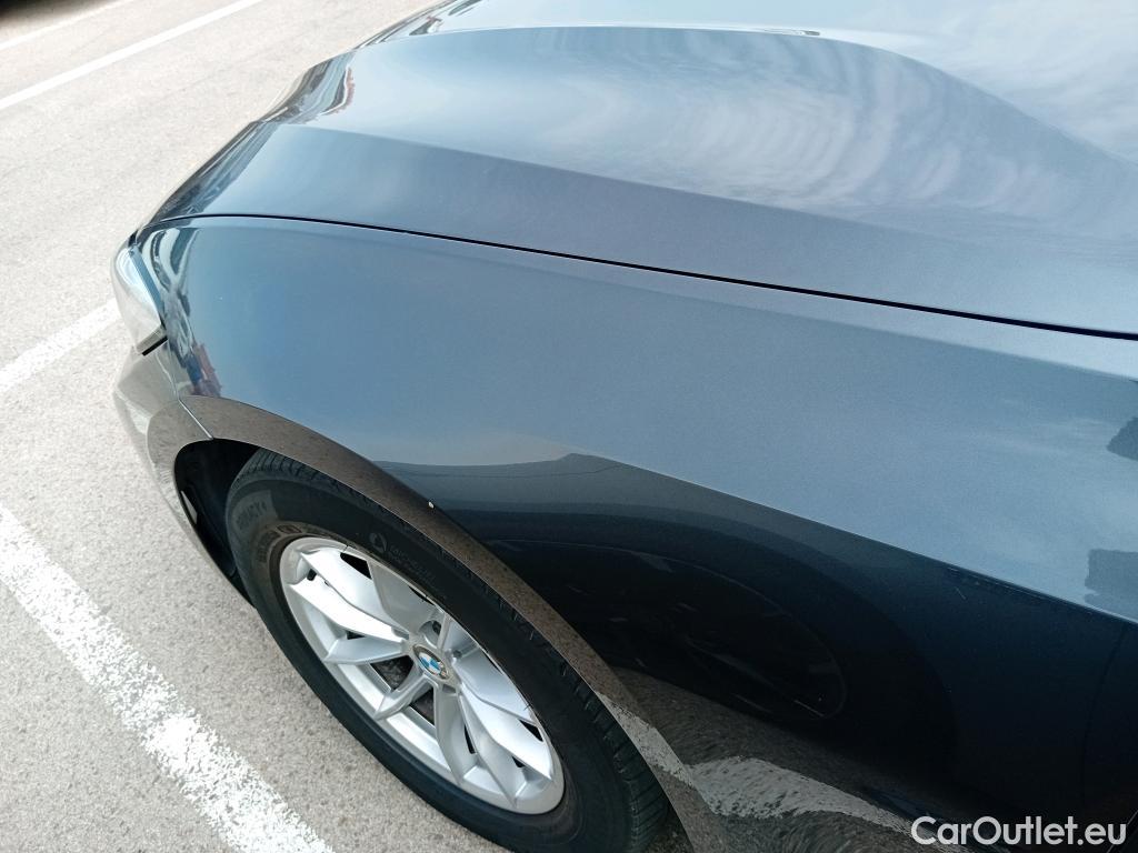  Bmw  Serie 3 BMW  / 2018 / 4P / sedán 318d Auto. #13