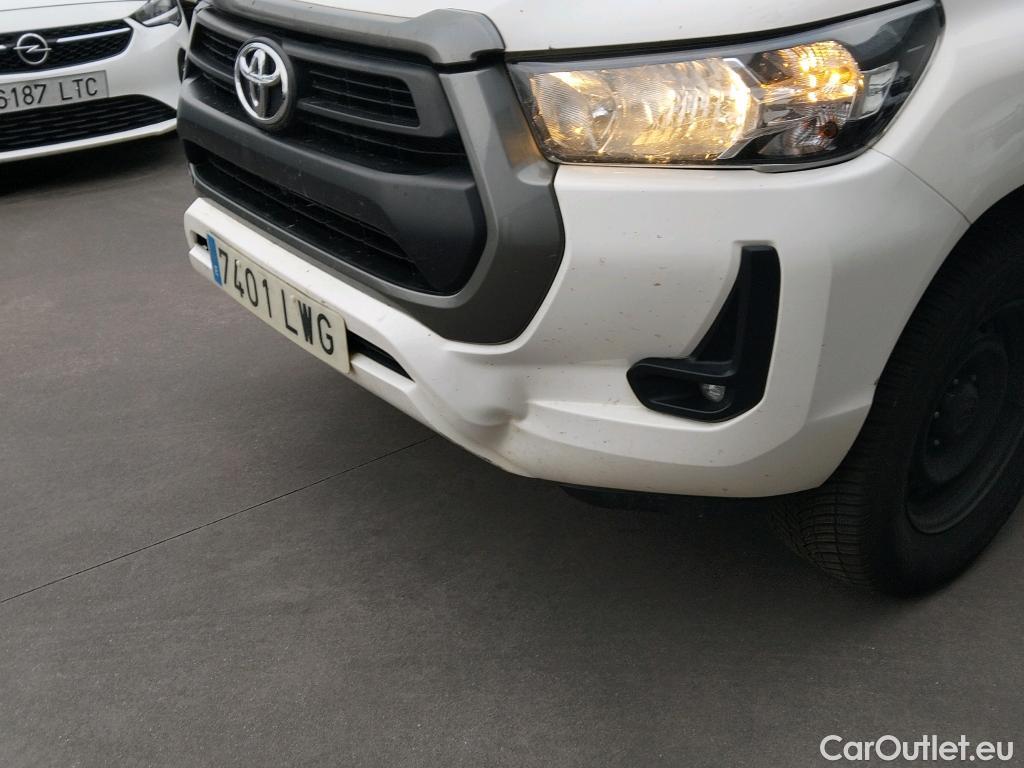  Toyota  Hilux TOYOTA  / 2020 / 4P / pickup 2.4 D-4D Cabina Doble GX #20