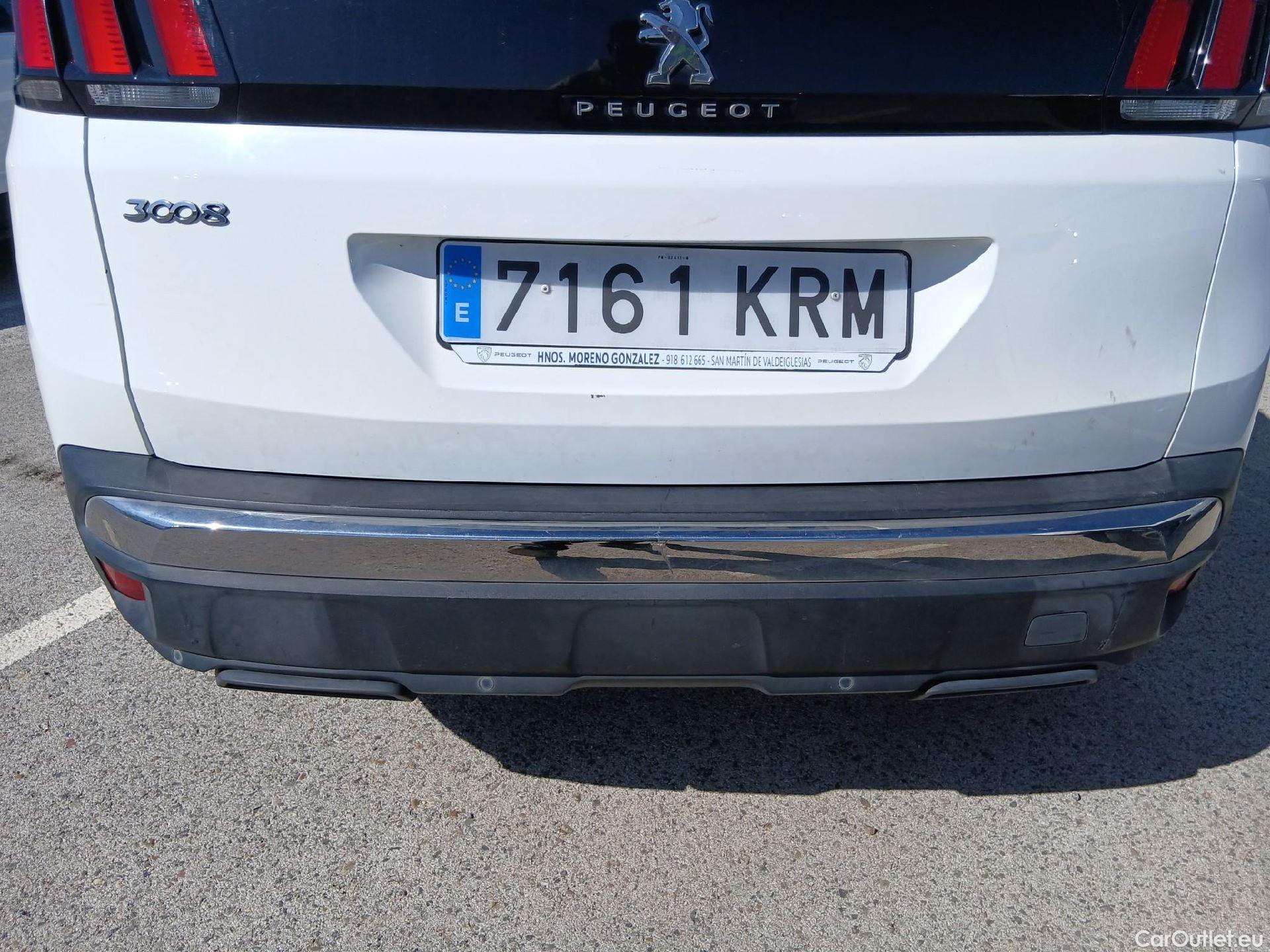  Peugeot  3008 PEUGEOT  / 2016 / 5P / todoterreno 1.2 PURETECH 96KW (130CV) ACTIVE S&S #35