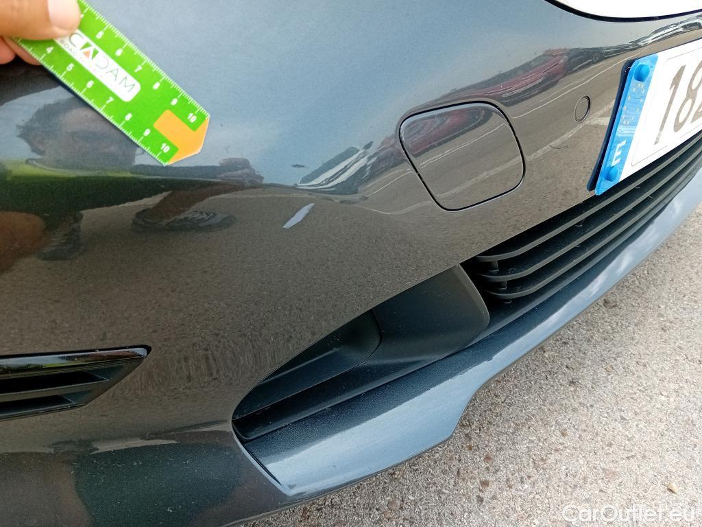  Bmw  Serie 3 BMW  / 2018 / 4P / sedán 318d Auto. #16