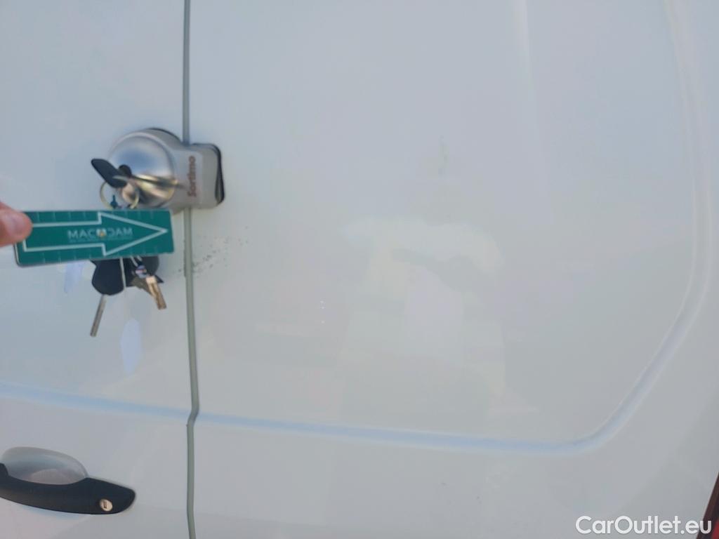  Citroen  Berlingo CITROEN  / 2018 / 3P / furgón derivado de turismo Talla M BlueHDi 100 CONTROL #12
