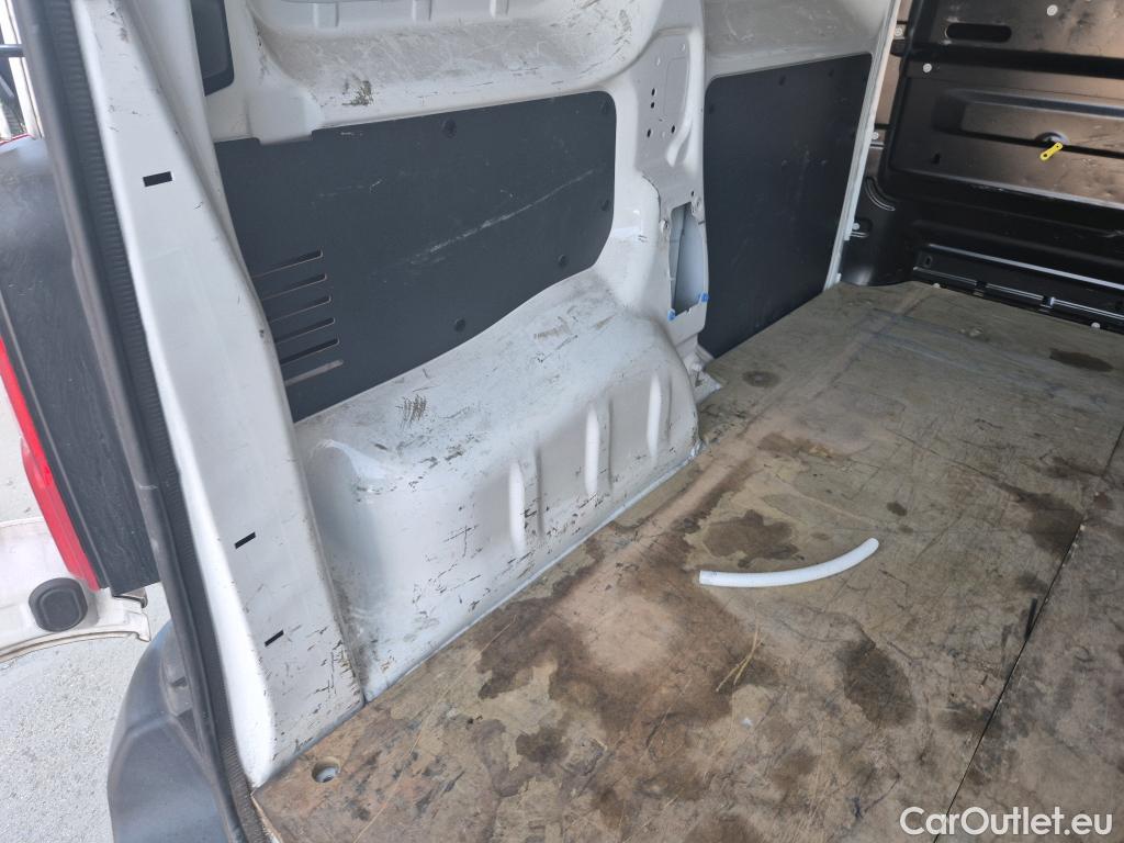  Citroen  Jumpy CITROEN  / 2016 / 4P / furgón Talla XS BlueHDi 120 S&S 6v Club #8