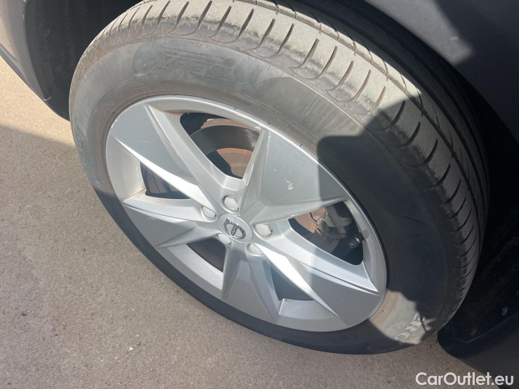  Volvo  V60 VOLVO  Cross Country / 2018 / 5P / familiar 2.0 T5 AUTO #20