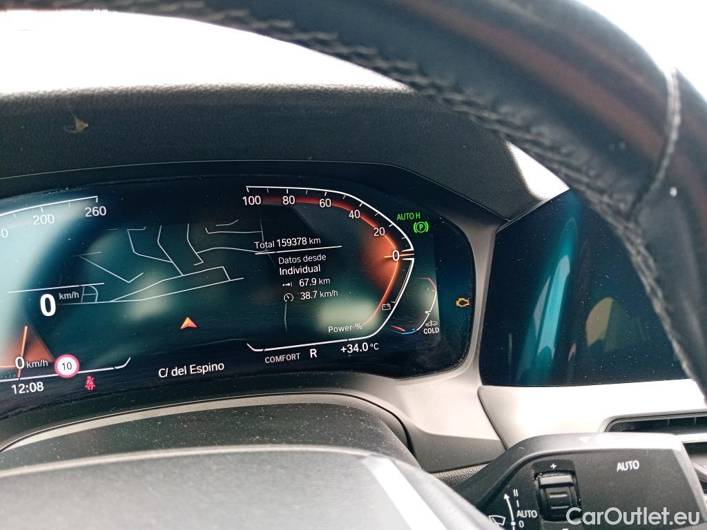  Bmw  Serie 3 BMW  / 2018 / 4P / sedán 318d Auto. #22