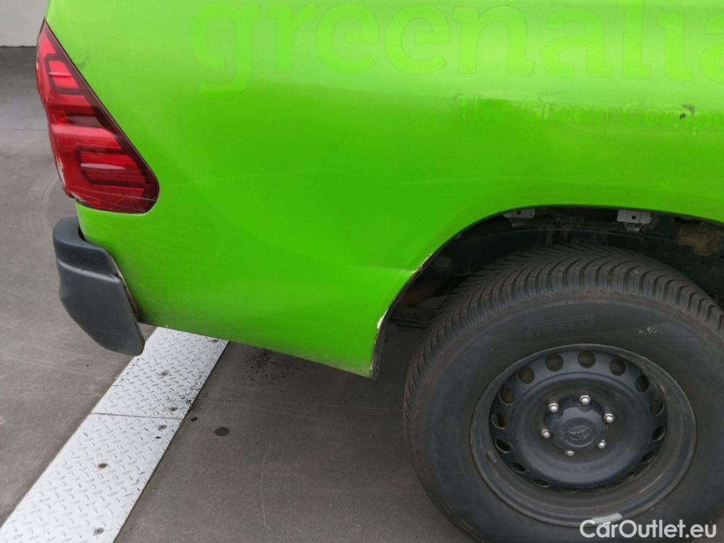  Toyota  Hilux TOYOTA  / 2020 / 4P / pickup 2.4 D-4D Cabina Doble GX #15