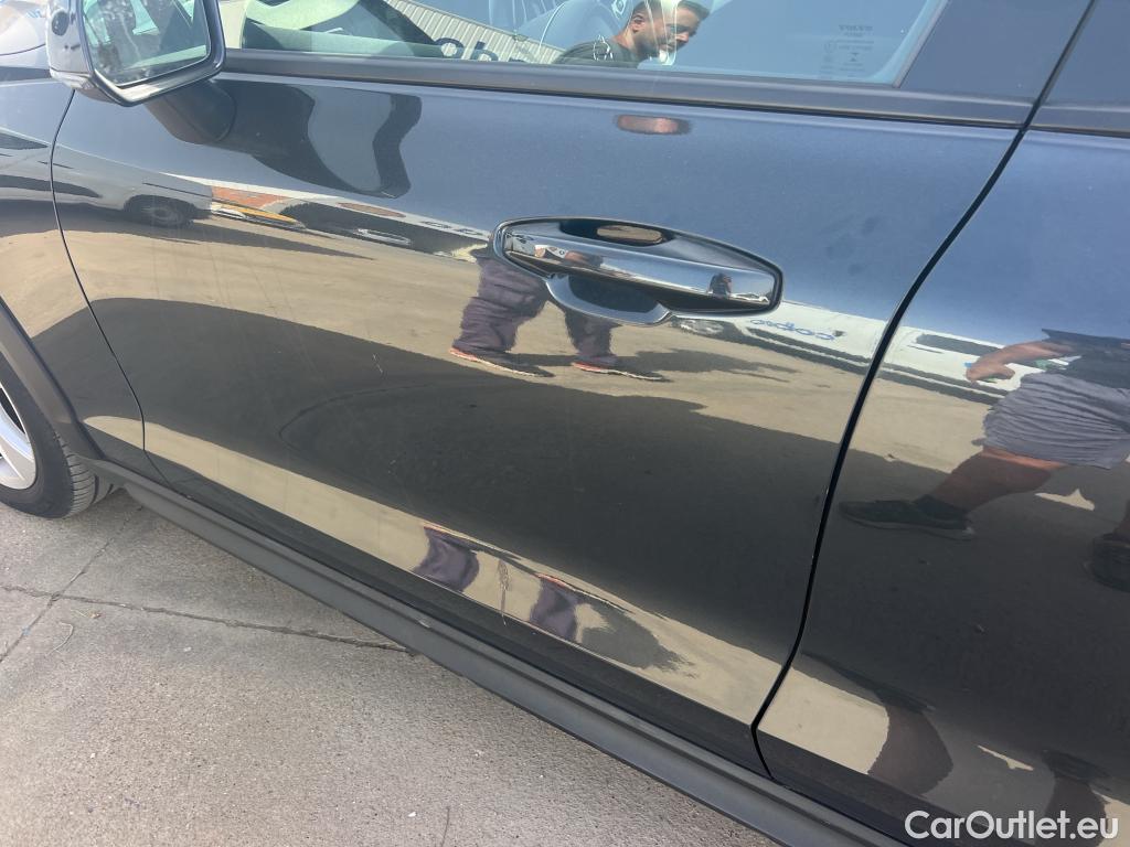  Volvo  V60 VOLVO  Cross Country / 2018 / 5P / familiar 2.0 T5 AUTO #6