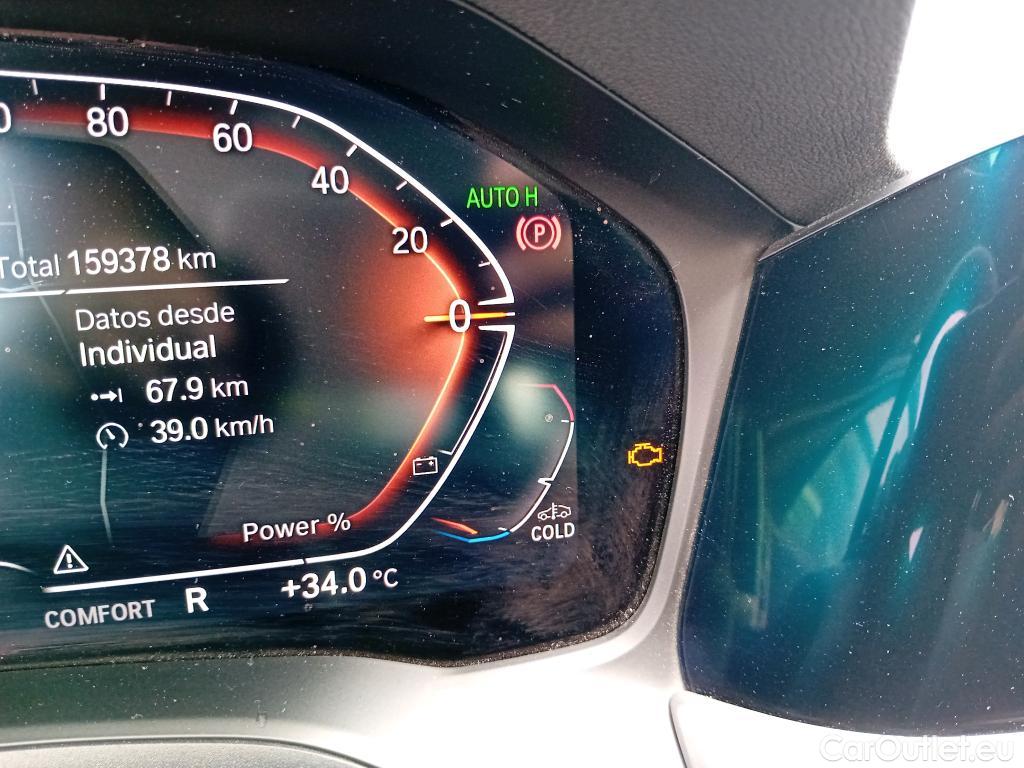  Bmw  Serie 3 BMW  / 2018 / 4P / sedán 318d Auto. #21