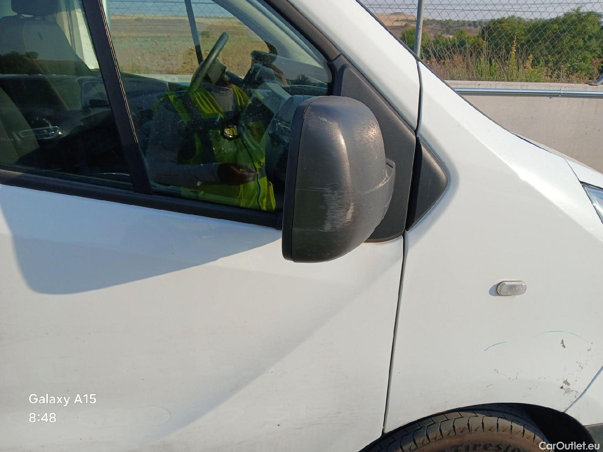  Renault  Trafic RENAULT  / 2014 / 4P / furgón Furgón 27 L1H1 dCi 88kW (120CV) #62