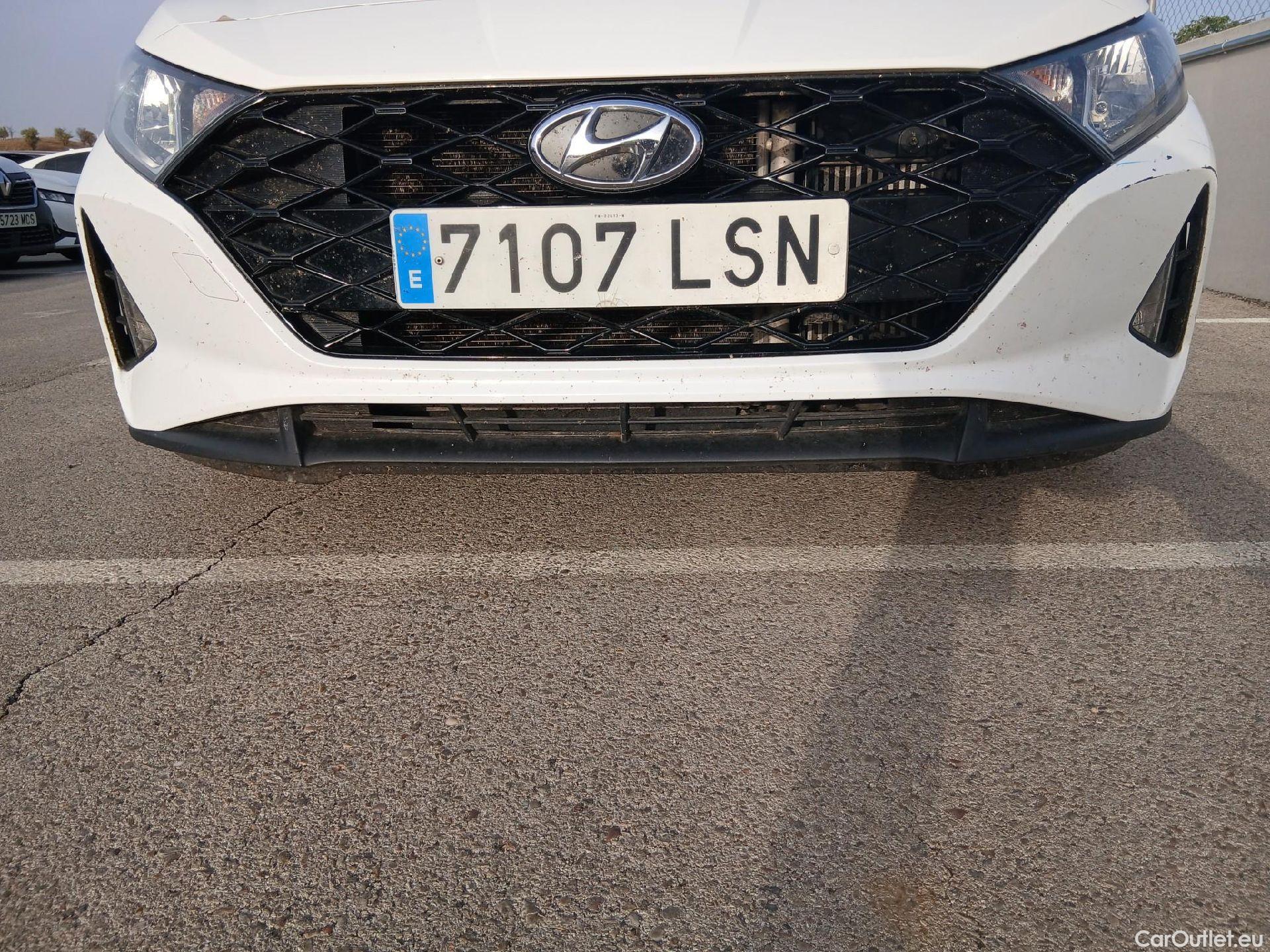  Hyundai  i20 HYUNDAI  / 2020 / 5P / berlina con portón 1.0 TGDI 74kW (100CV) 48V Essence #8