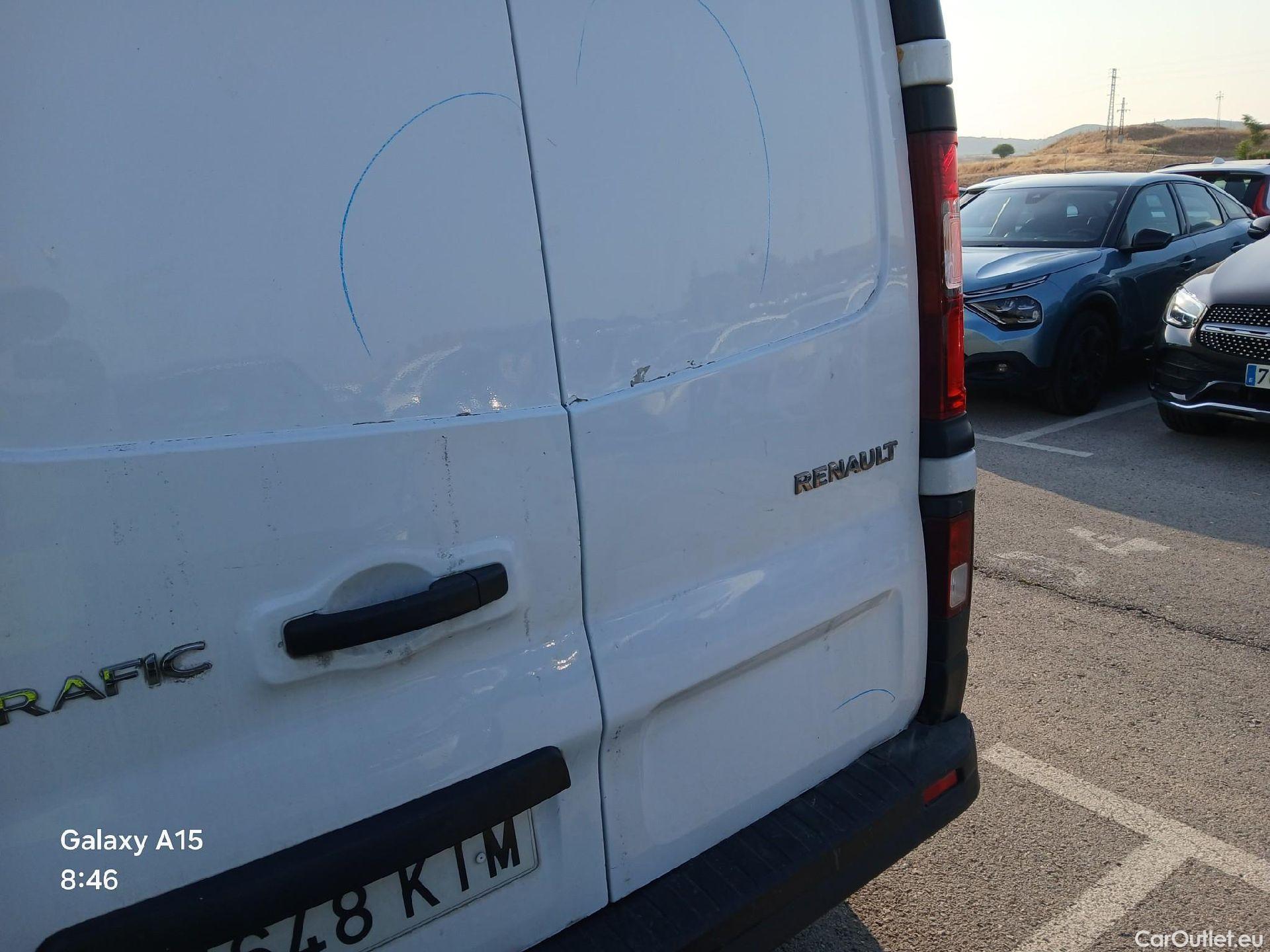  Renault  Trafic RENAULT  / 2014 / 4P / furgón Furgón 27 L1H1 dCi 88kW (120CV) #55