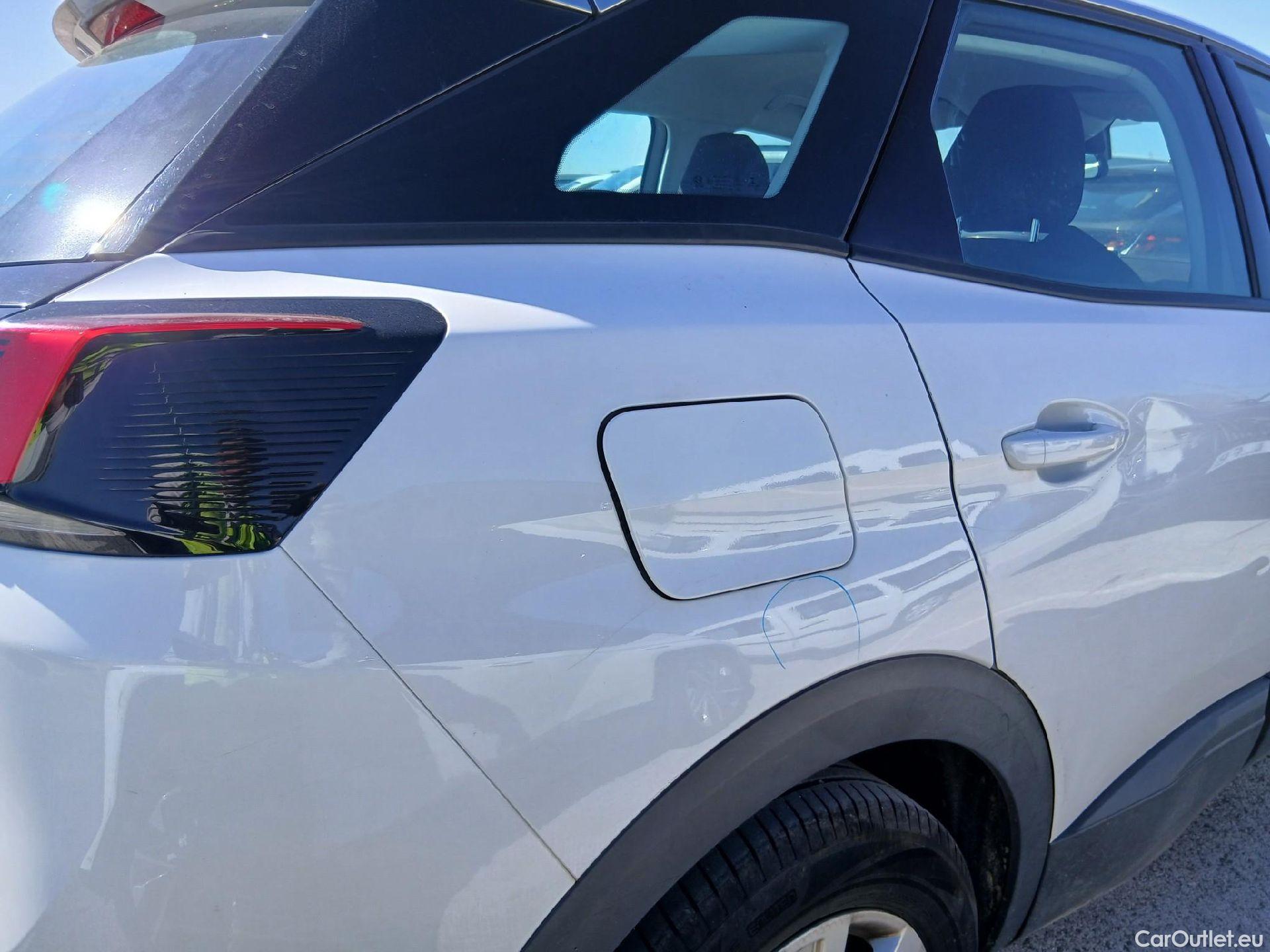  Peugeot  3008 PEUGEOT  / 2016 / 5P / todoterreno 1.2 PURETECH 96KW (130CV) ACTIVE S&S #50