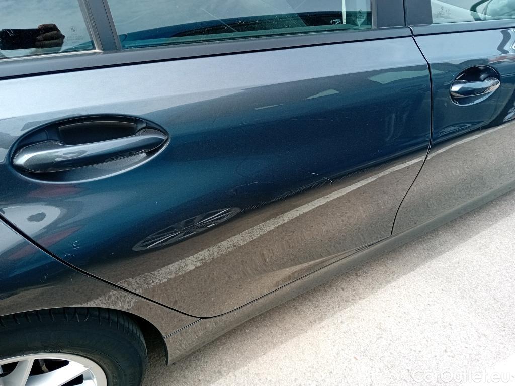  Bmw  Serie 3 BMW  / 2018 / 4P / sedán 318d Auto. #11