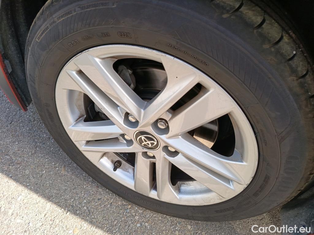  Toyota  Corolla TOYOTA  / 2019 / 5P / familiar 1.8 125H ACTIVE TECH E-CVT TOU SPORT #39
