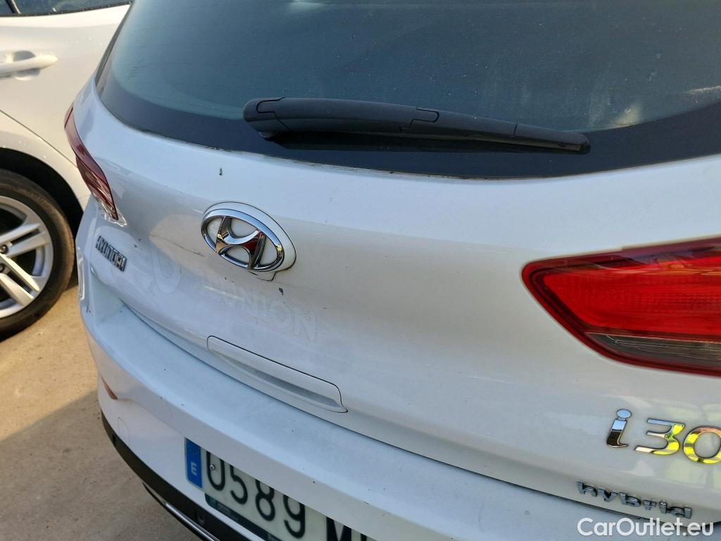  Hyundai  i30 HYUNDAI  / 2020 / 5P / berlina con portón 1.0 TGDI 48V Klass #3
