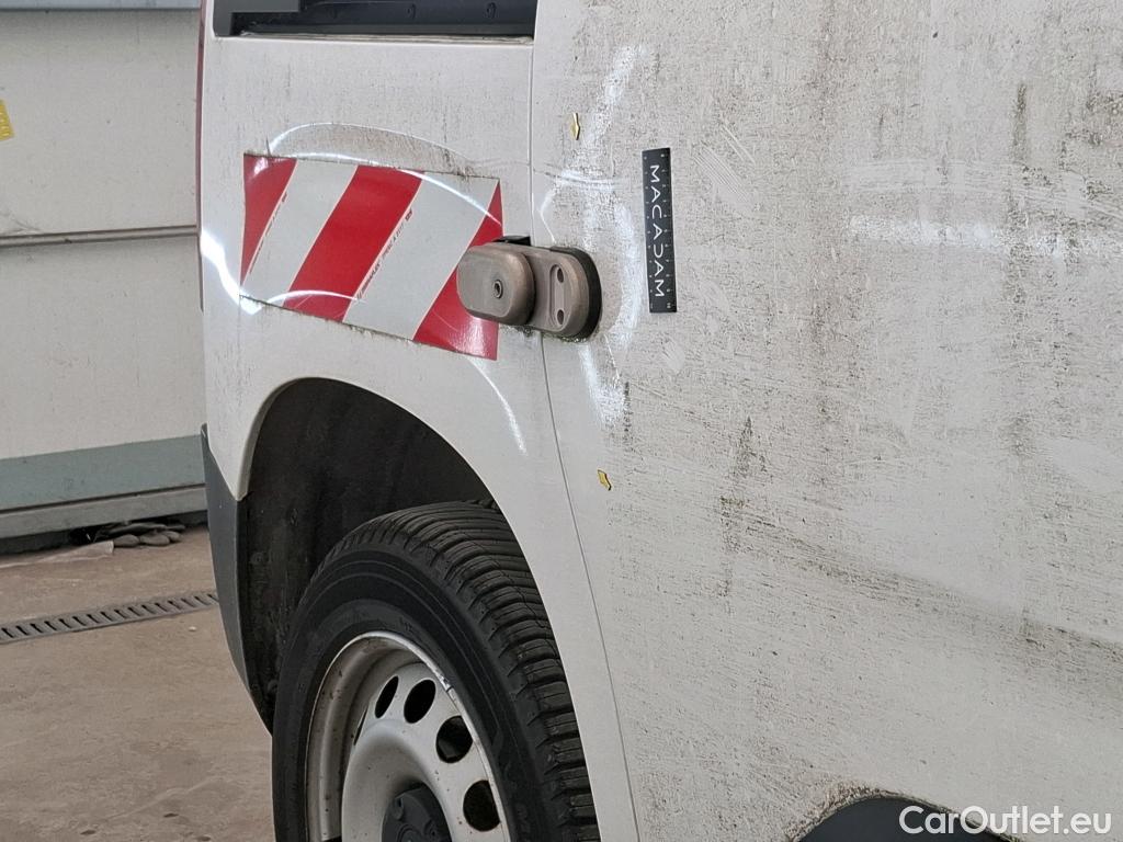  Citroen  Berlingo  Fourgon Club M 1000 1.2 PureTech 130CV BVA8 E6d #8