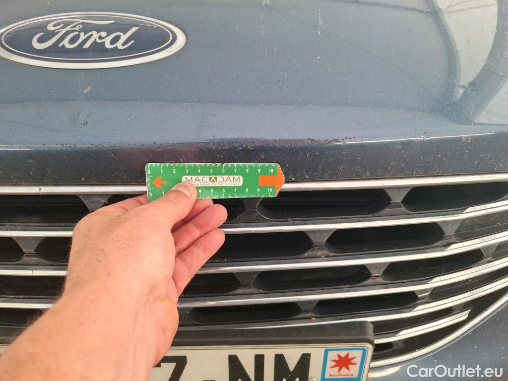  Ford  Kuga FORD  / 2019 / 5P / SUV 2.5 190 hybrid Flexifuel Pshift Titanium #46