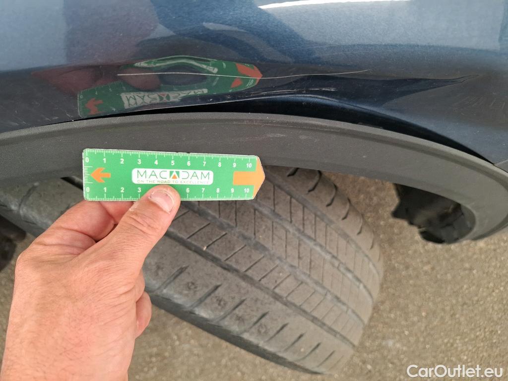  Ford  Kuga FORD  / 2019 / 5P / SUV 2.5 190 hybrid Flexifuel Pshift Titanium #84