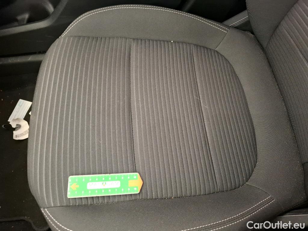  Ford  Kuga FORD  / 2019 / 5P / SUV 2.5 190 hybrid Flexifuel Pshift Titanium #93
