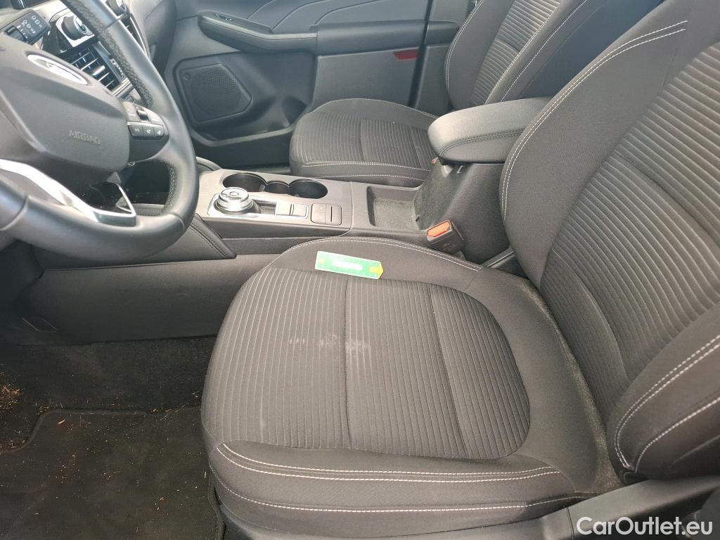  Ford  Kuga FORD  / 2019 / 5P / SUV 2.5 190 hybrid Flexifuel Pshift Titanium #91