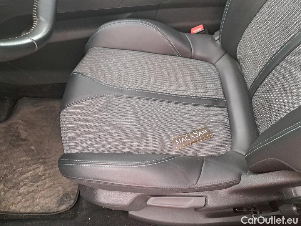  Peugeot  3008  II Allure 1.2 PureTech 130CV BVA8 E6d #12