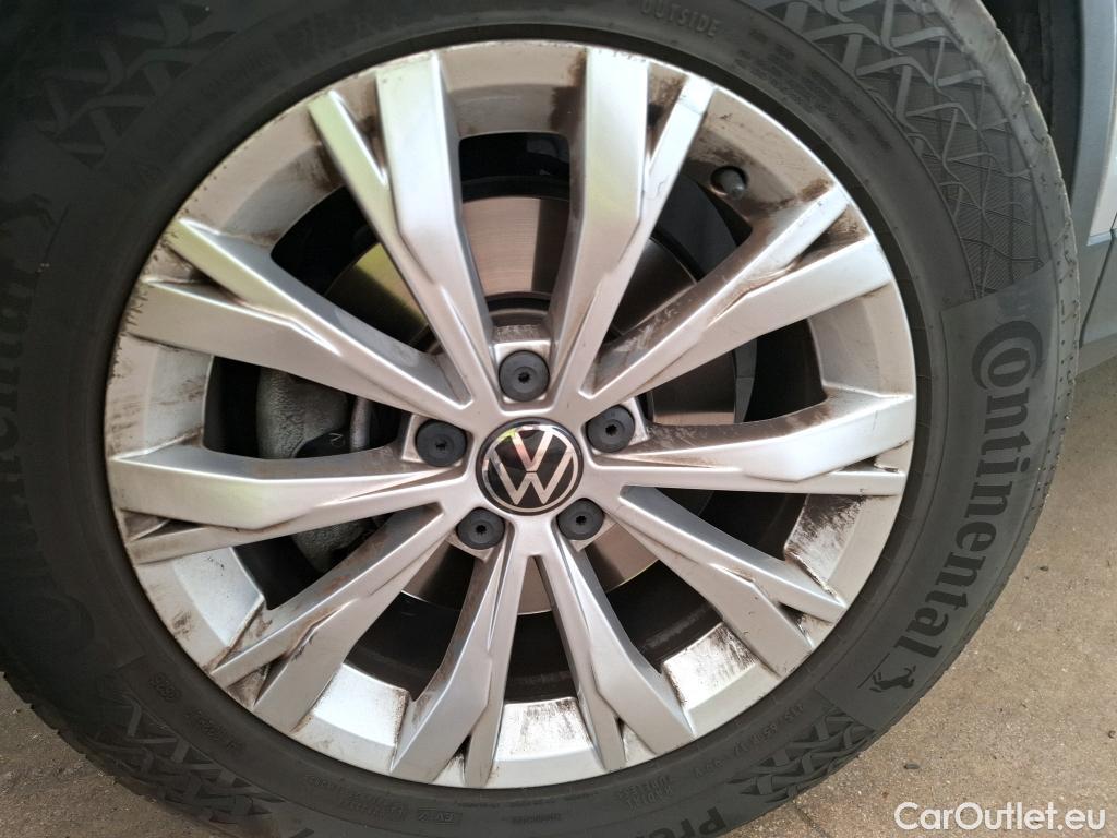  Volkswagen  Tiguan VOLKSWAGEN  / 2020 / 5P / SUV 2.0 TDI 150 DSG7 Life Business #4