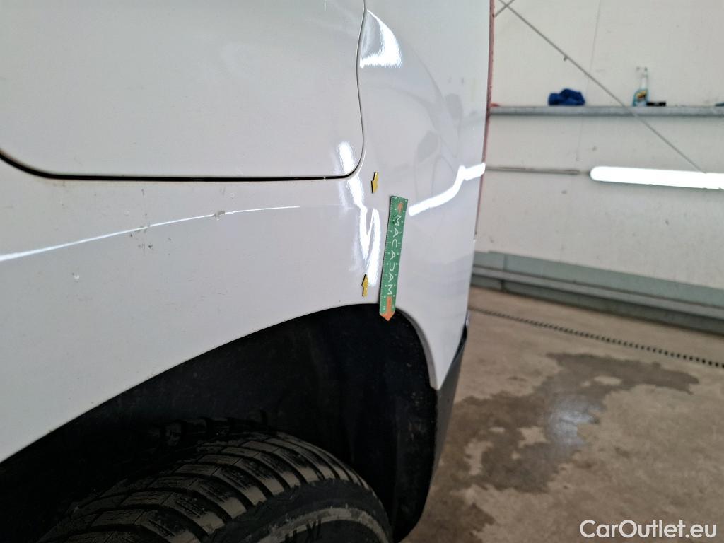  Citroen  Berlingo CITROEN  / 2018 / 4P / Fourgonnette M 1000kg PureTech 110 BVM6 Driver (Ex 732S) #25