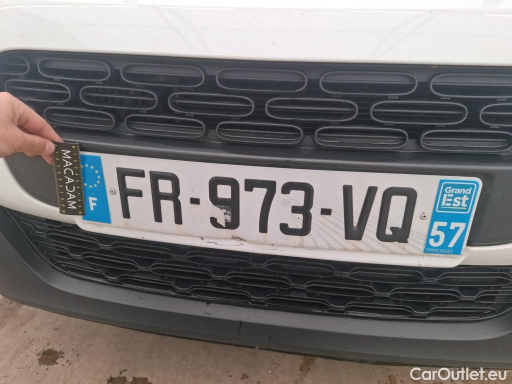  Citroen  C3  Société Feel Nav 1.5 BlueHDI 100CV BVM5 E6dT #34