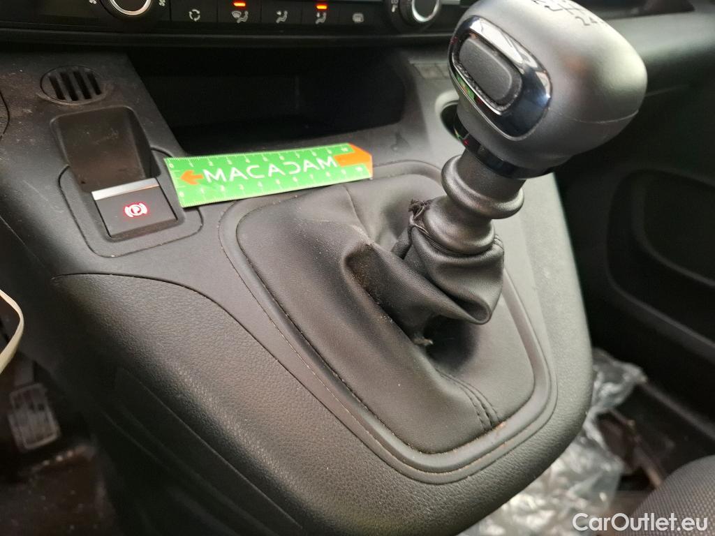  Citroen  Berlingo CITROEN  / 2018 / 4P / Fourgonnette M 1000kg PureTech 110 BVM6 Driver (Ex 732S) #33