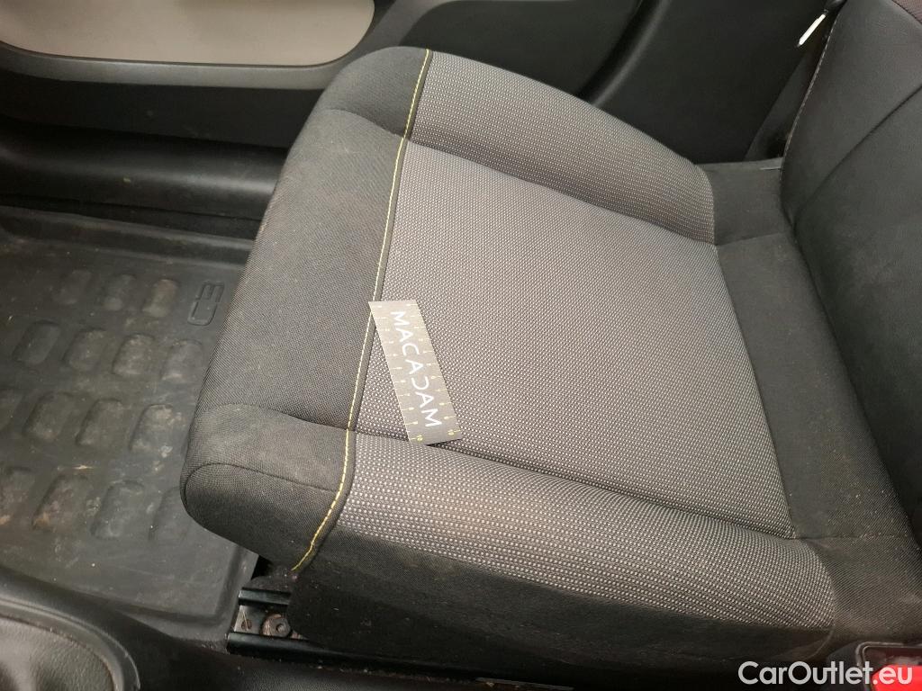  Citroen  C3  Société Feel 1.5 BlueHDI 100CV BVM6 E6d #4