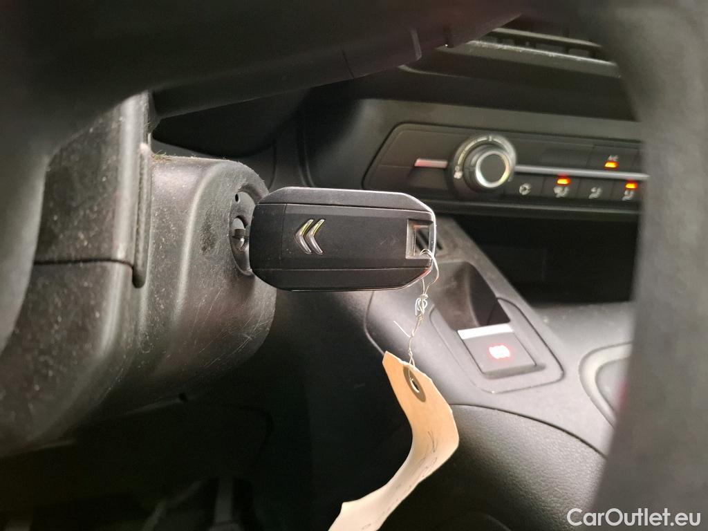  Citroen  Berlingo CITROEN  / 2018 / 4P / Fourgonnette M 1000kg PureTech 110 BVM6 Driver (Ex 732S) #8