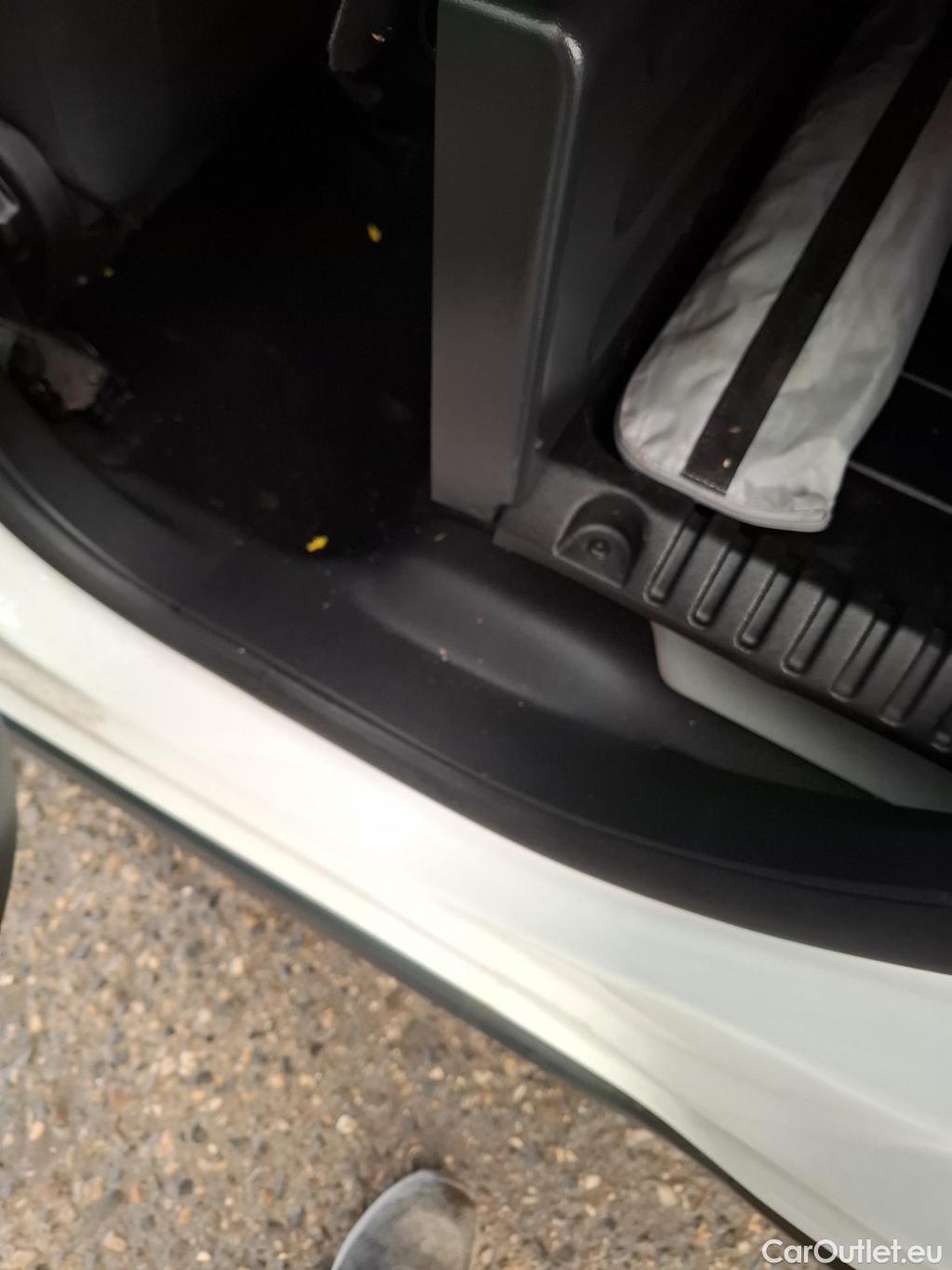  Citroen  C3  Société Feel 1.5 BlueHDI 100CV BVM6 E6d #26
