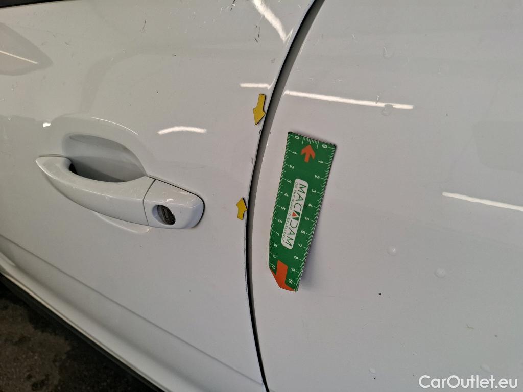  Citroen  C3  Feel 1.2 PureTech 70CV BVM5 E6dT #9
