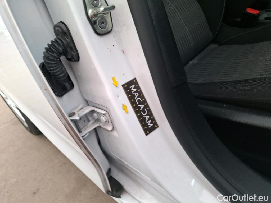  Opel  Corsa  F Elegance Business 1.2 Turbo 100CV BVM6 E6d #19