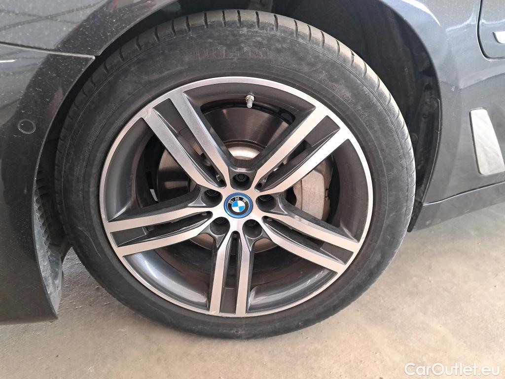  Bmw  Serie 5 BMW Série 5 Touring / 2020 / 5P / Break 530e 292ch Busi Design BVA8 #4
