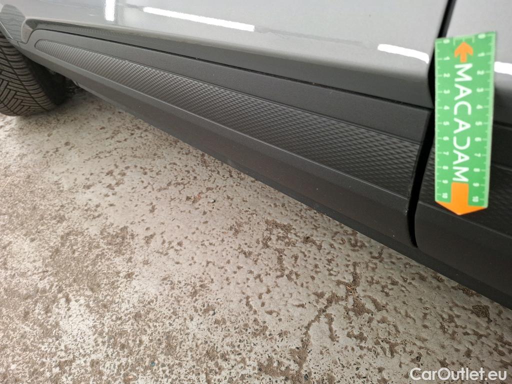  Ford  Kuga FORD  5p SUV 1.5 Flexifuel-E85 150ch 4x2 St-Line #25