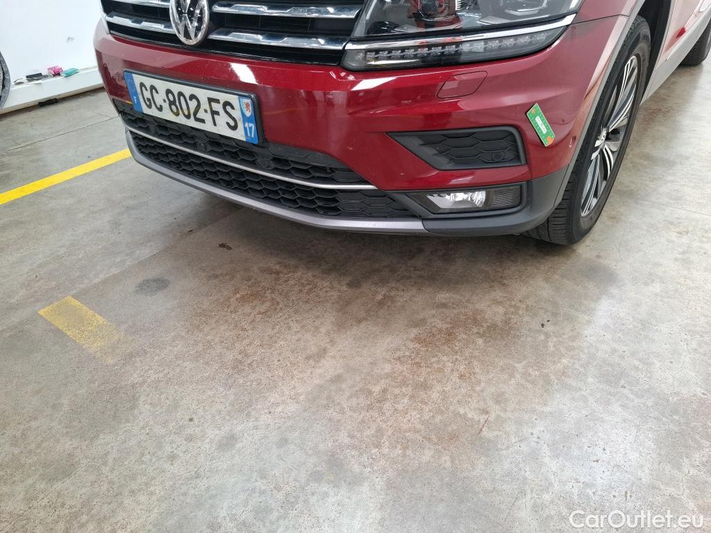  Volkswagen  Tiguan VOLKSWAGEN  Allspace / 2017 / 5P / SUV 2.0 TDI 150 DSG7 Carat Exclusive #25