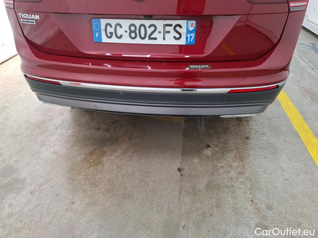  Volkswagen  Tiguan VOLKSWAGEN  Allspace / 2017 / 5P / SUV 2.0 TDI 150 DSG7 Carat Exclusive #31