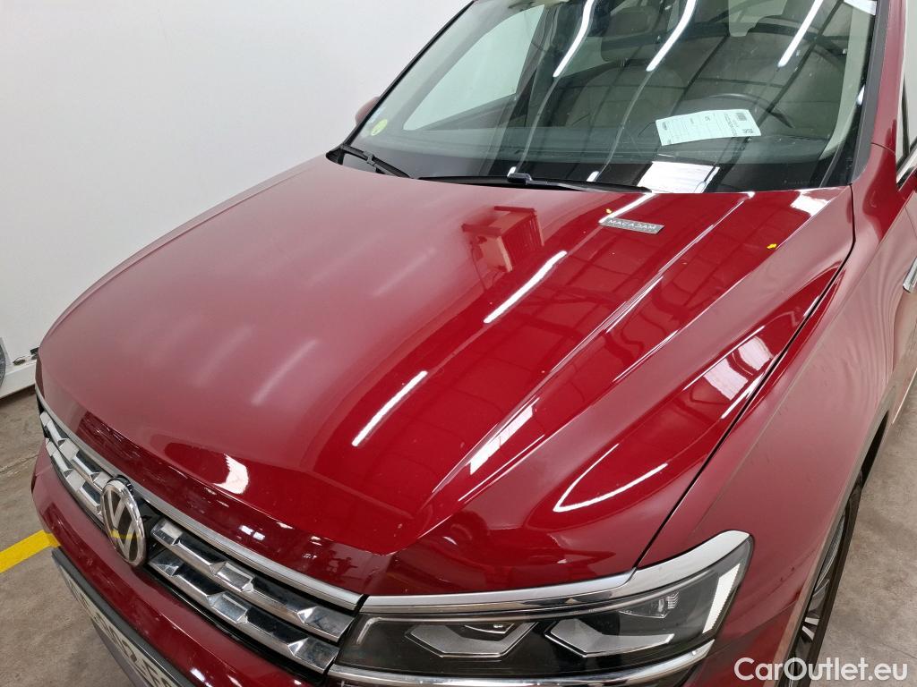  Volkswagen  Tiguan VOLKSWAGEN  Allspace / 2017 / 5P / SUV 2.0 TDI 150 DSG7 Carat Exclusive #27