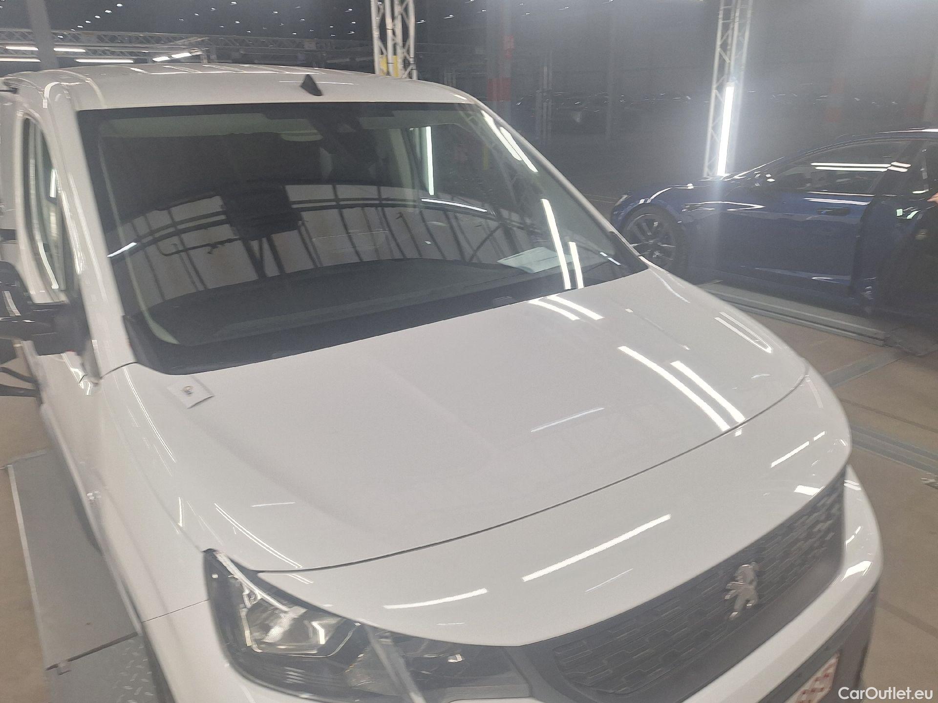  Peugeot  Partner Peugeot, _ '18, Peugeot  1.5 BlueHDi L1 Light 75kW Premium  #1
